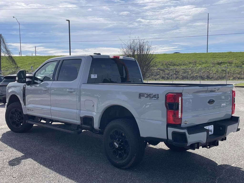 2026 Avalanche Ford Super Duty F-250 SRW XLT 4X4 Truck