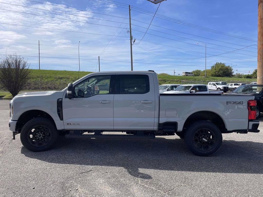 2026 Avalanche Ford Super Duty F-250 SRW XLT 4X4 Truck