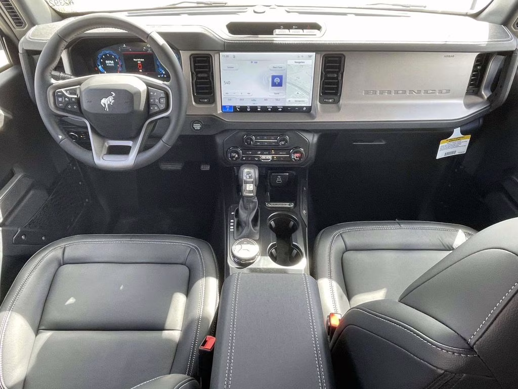 2026 White Ford Bronco Outer Banks 4X4 SUV