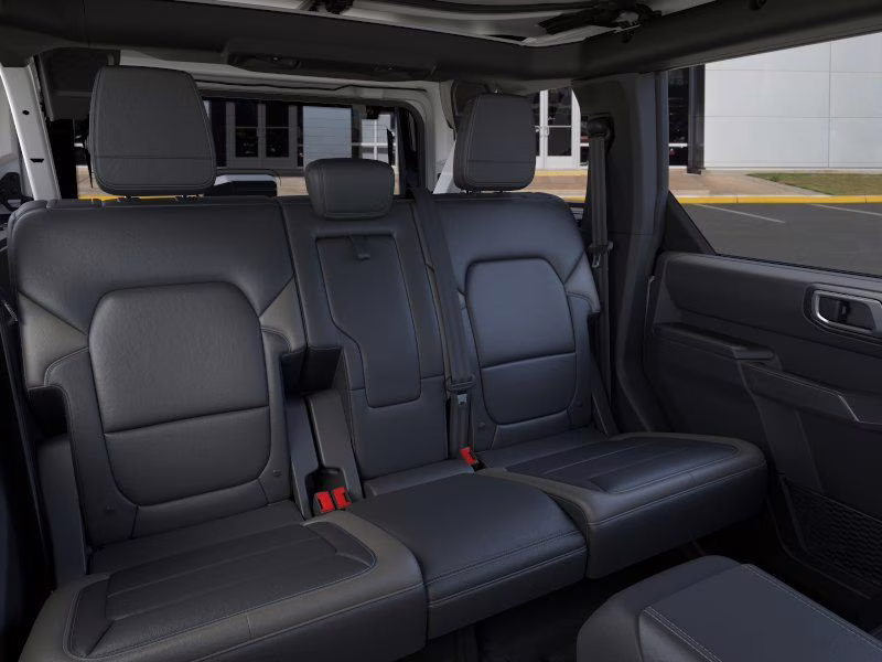 2026 White Ford Bronco Outer Banks 4X4 SUV