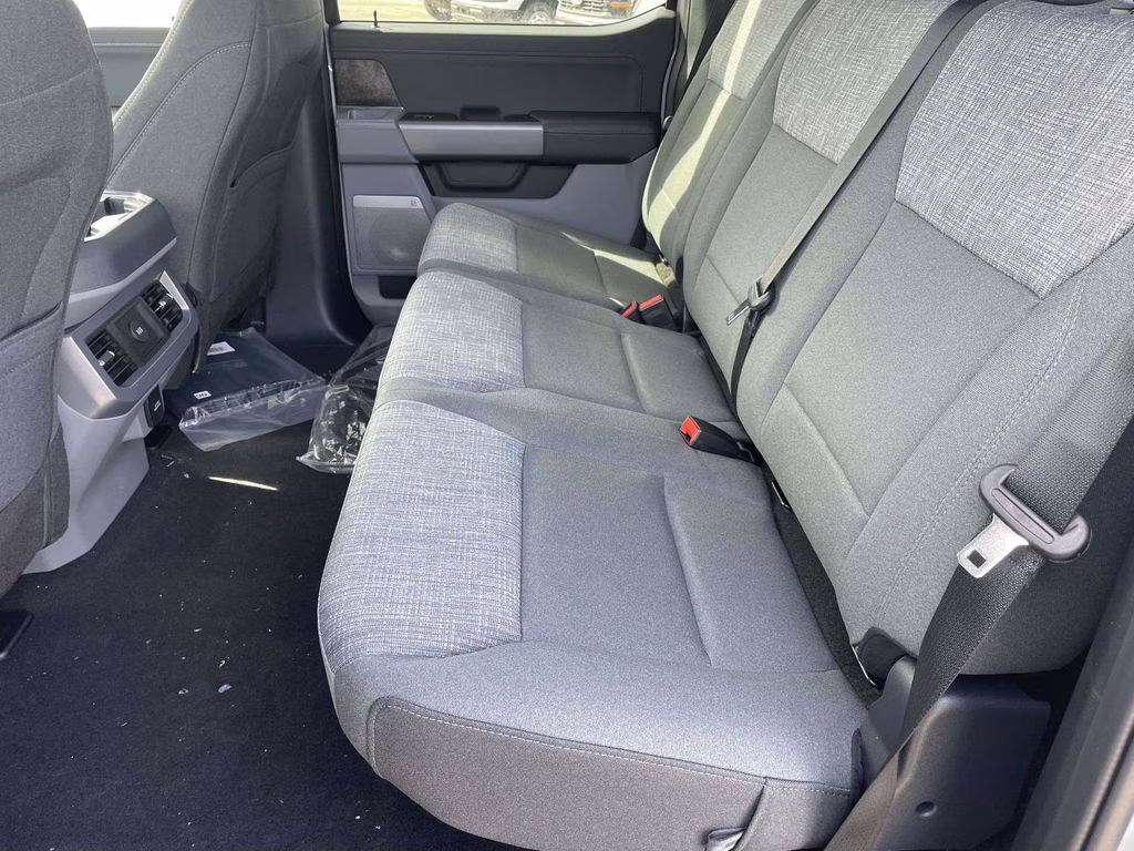 2026 Avalanche Ford Super Duty F-250 SRW XLT 4X4 Truck