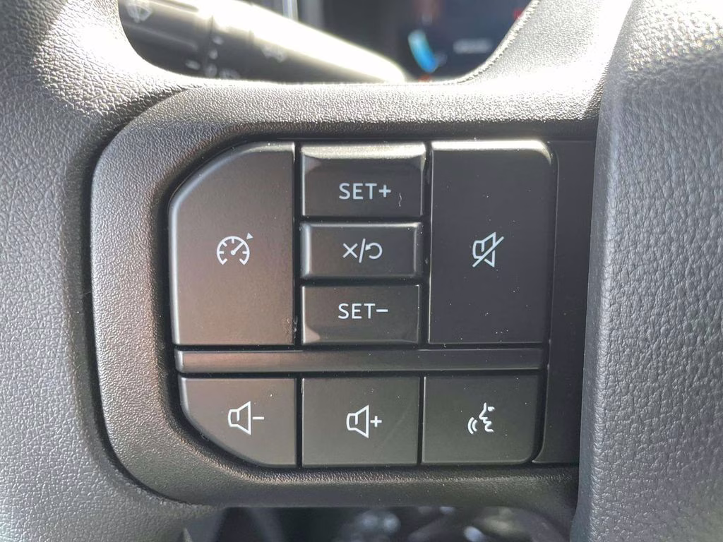 2026 Avalanche Ford Super Duty F-250 SRW XLT 4X4 Truck