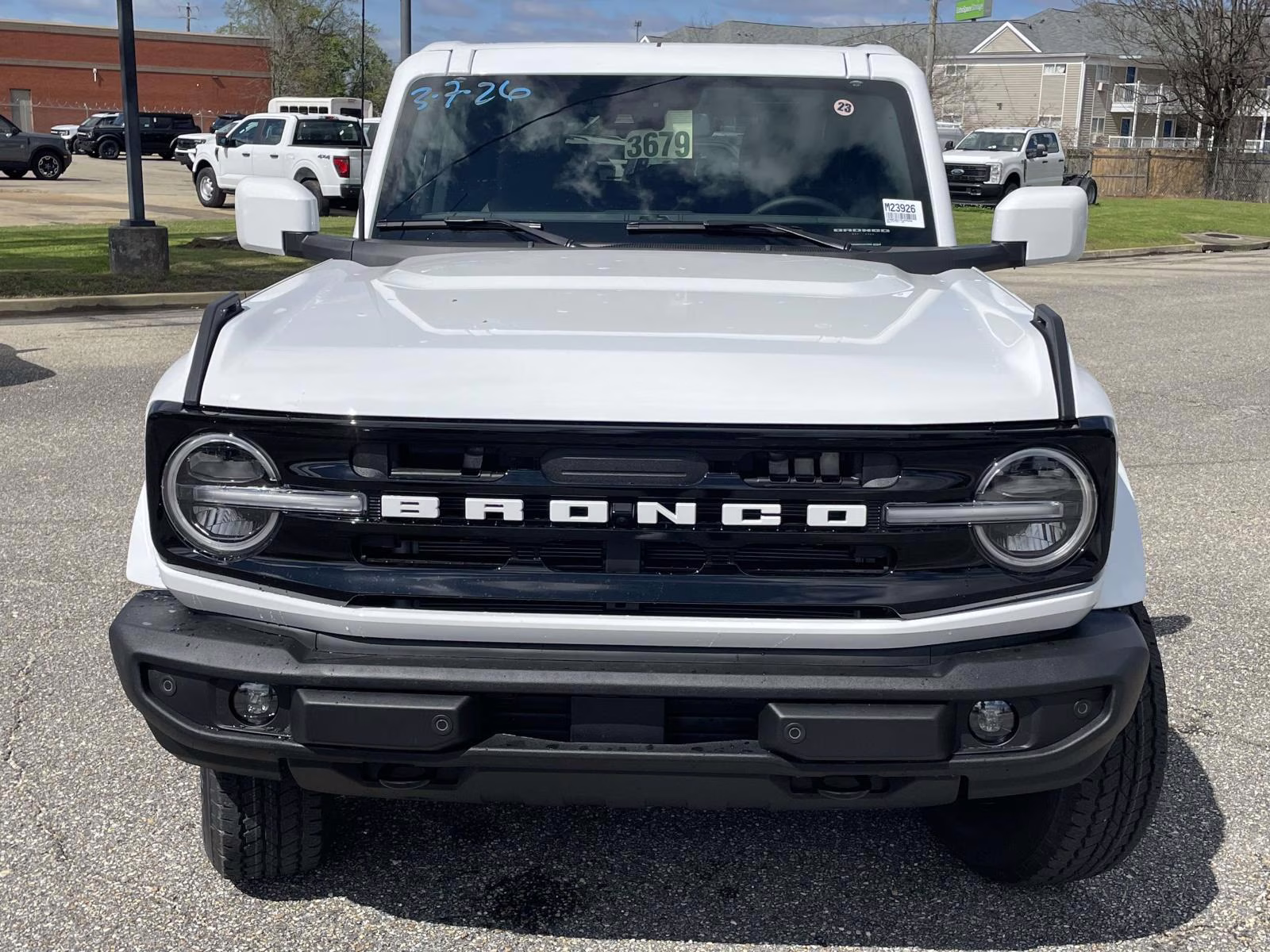 2026 White Ford Bronco Outer Banks 4X4 SUV