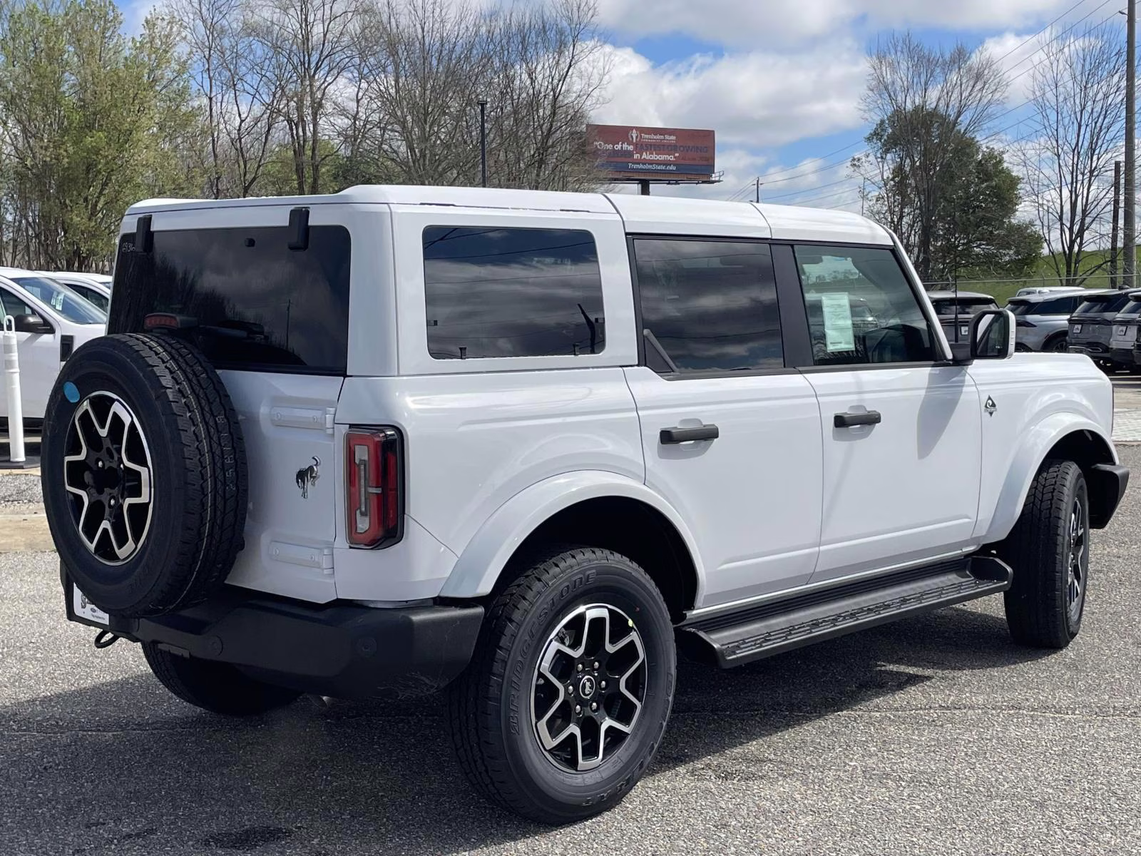 2026 White Ford Bronco Outer Banks 4X4 SUV