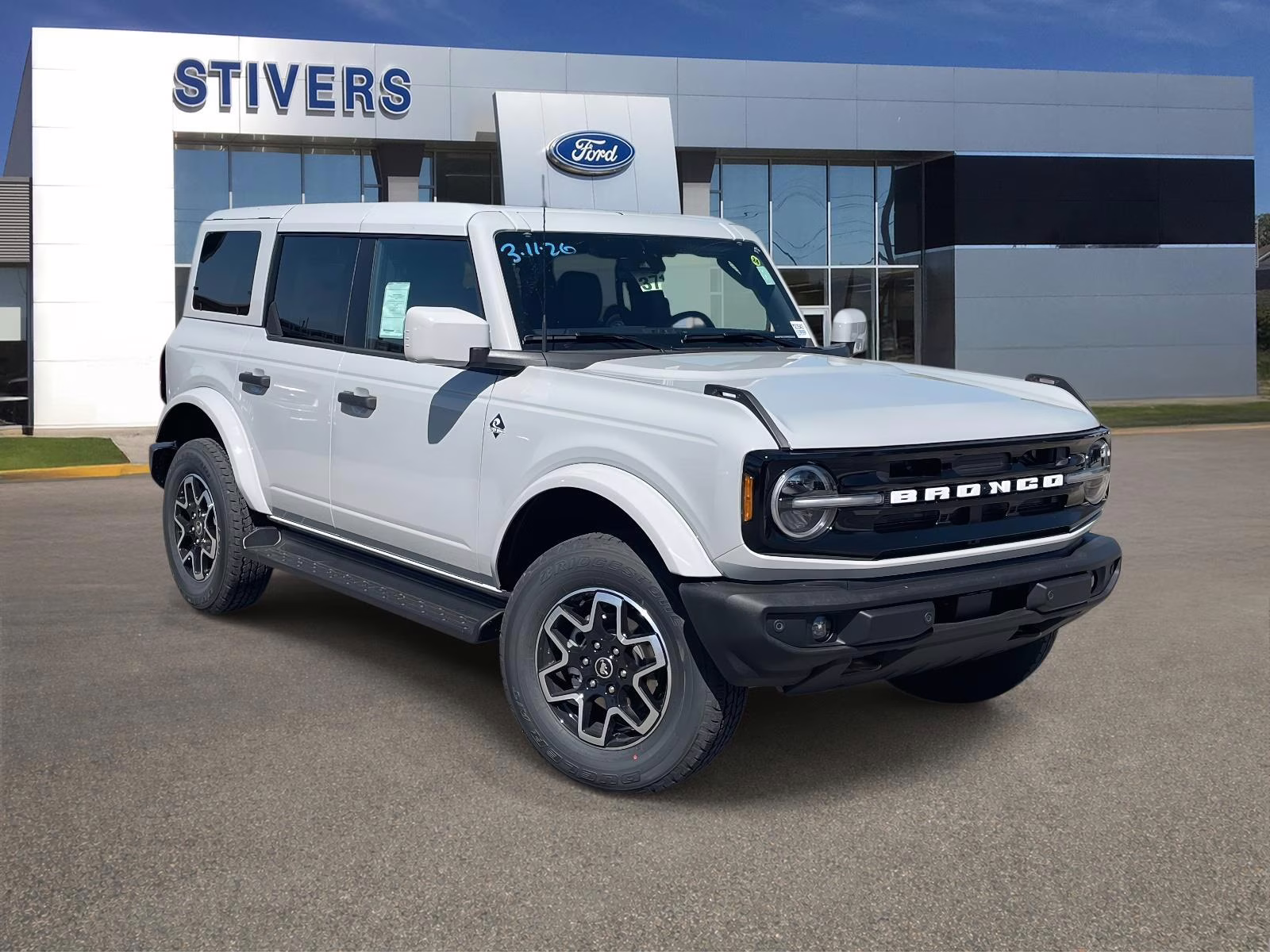 2026 Avalanche Gray Ford Bronco Outer Banks 4X4 SUV