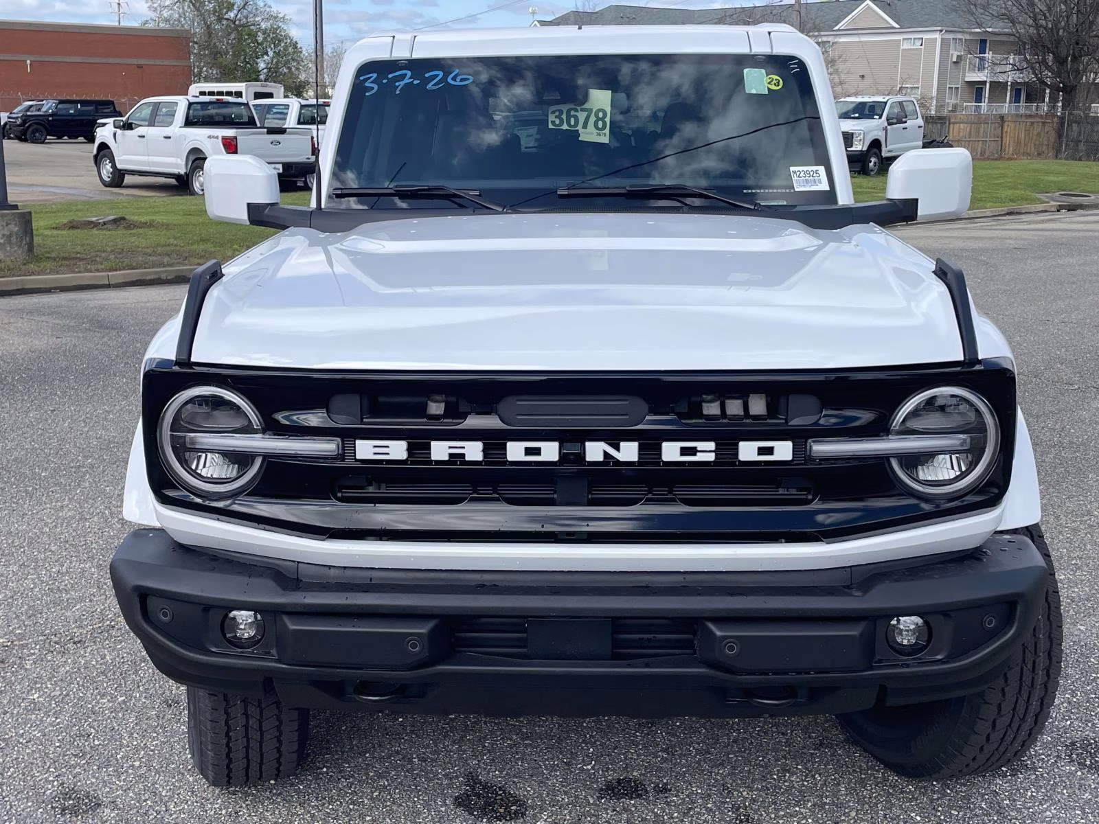 2026 White Ford Bronco Outer Banks 4X4 SUV
