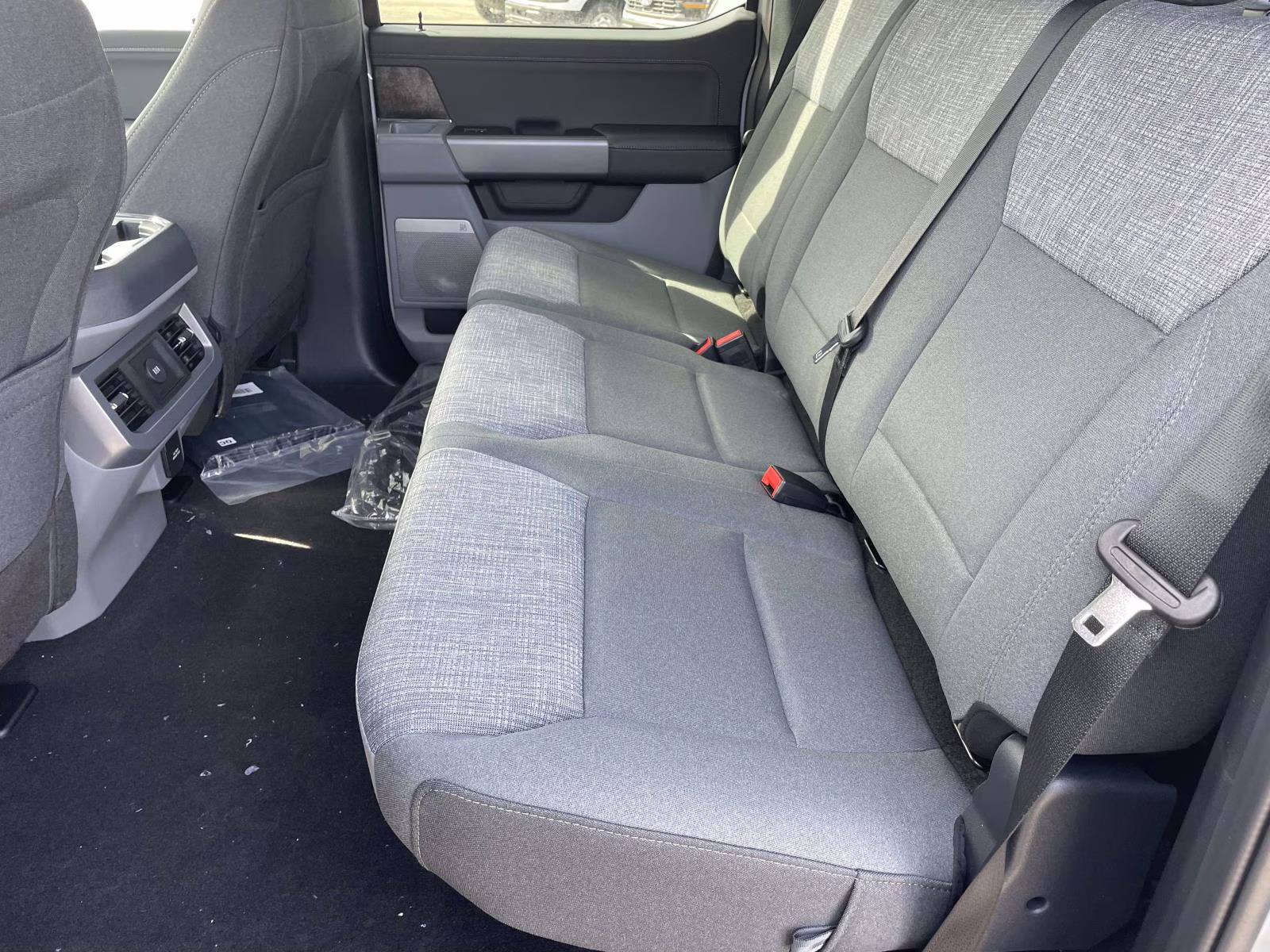 2026 Avalanche Ford Super Duty F-250 SRW XLT 4X4 Truck