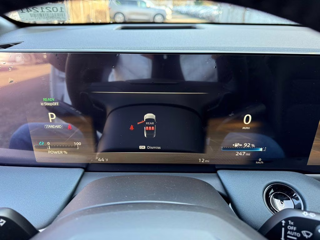 2026 Everest White Pearl/Black Nissan LEAF PLATINUM+ FWD SUV