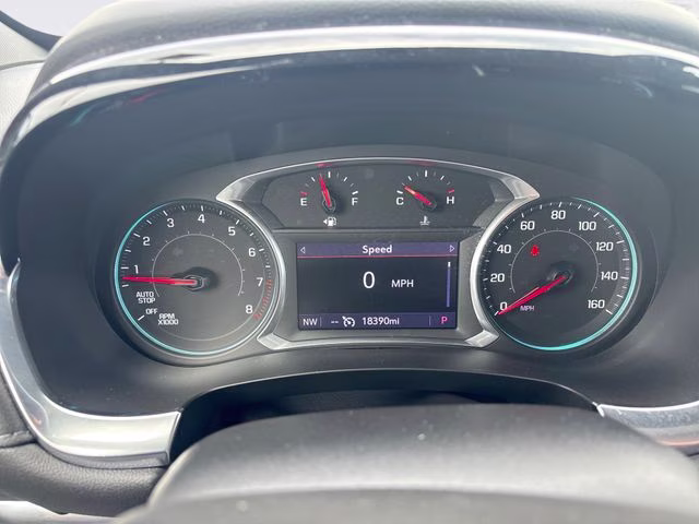 2022 Silver Sage Chevrolet Traverse LT AWD SUV