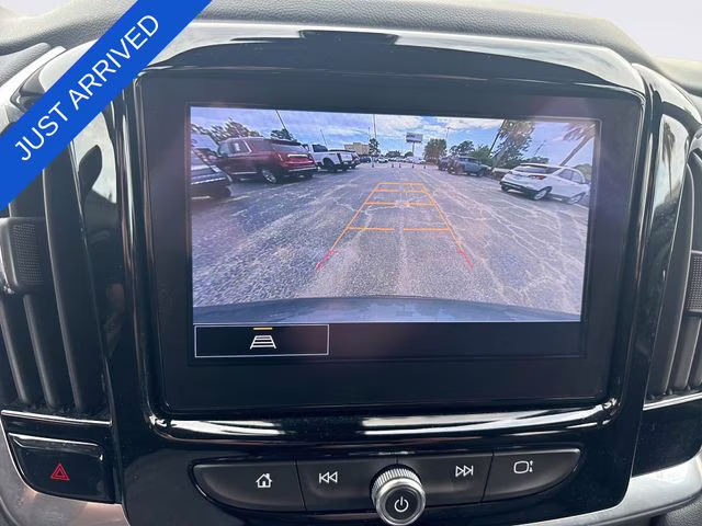 2022 Silver Sage Chevrolet Traverse LT AWD SUV