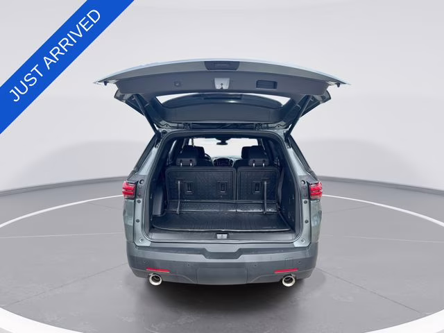 2022 Silver Sage Chevrolet Traverse LT AWD SUV