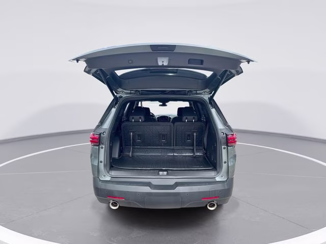 2022 Silver Sage Chevrolet Traverse LT AWD SUV