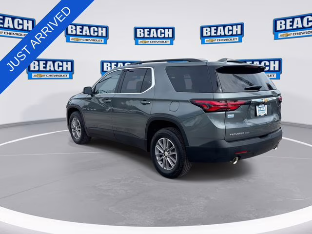 2022 Silver Sage Chevrolet Traverse LT AWD SUV