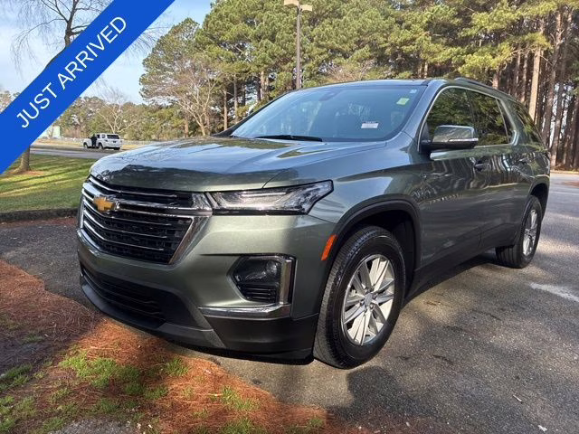 2022 Silver Sage Chevrolet Traverse LT AWD SUV