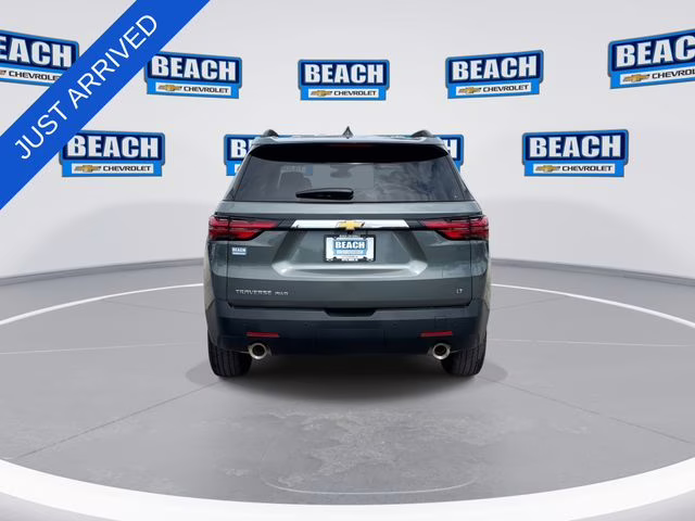 2022 Silver Sage Chevrolet Traverse LT AWD SUV