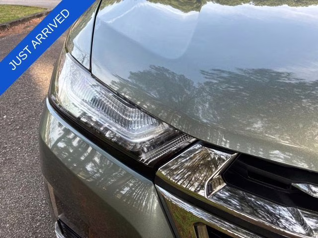 2022 Silver Sage Chevrolet Traverse LT AWD SUV