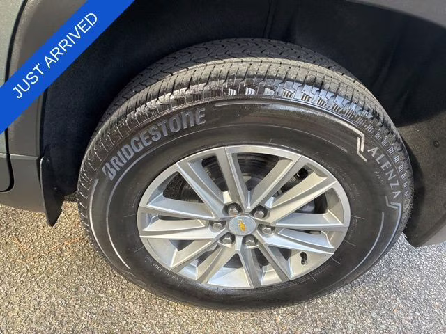 2022 Silver Sage Chevrolet Traverse LT AWD SUV