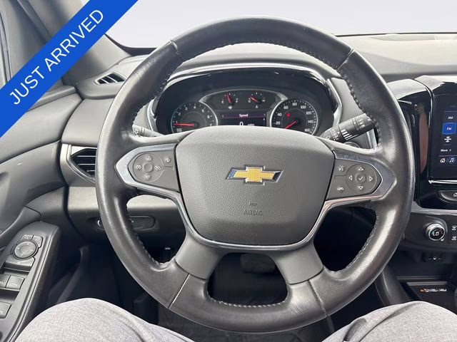 2022 Silver Sage Chevrolet Traverse LT AWD SUV