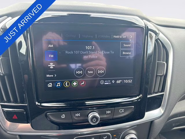 2022 Silver Sage Chevrolet Traverse LT AWD SUV