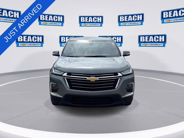 2022 Silver Sage Chevrolet Traverse LT AWD SUV