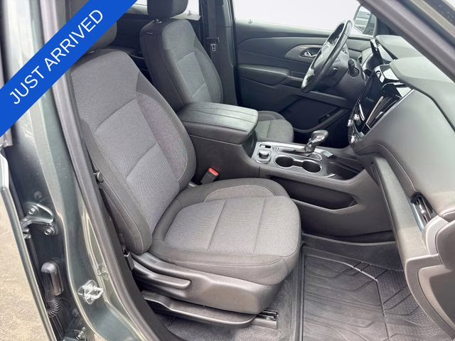 2022 Silver Sage Chevrolet Traverse LT AWD SUV