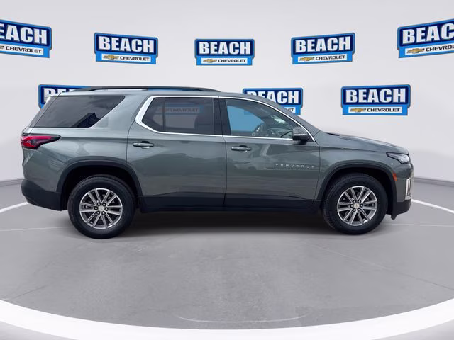 2022 Silver Sage Chevrolet Traverse LT AWD SUV
