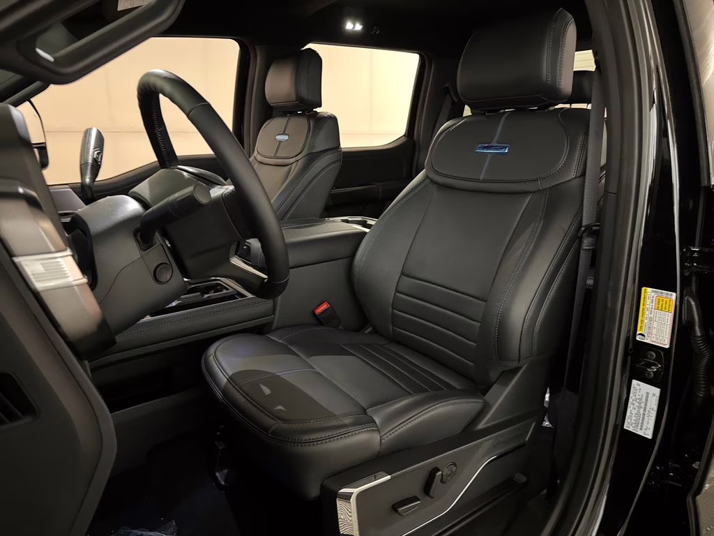 2026 Agate Black Metallic Ford Super Duty F-350 SRW Platinum 4X4 Truck