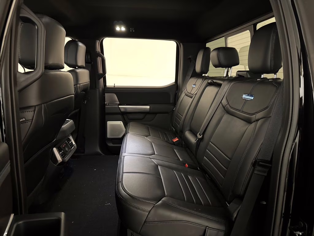 2026 Agate Black Metallic Ford Super Duty F-350 SRW Platinum 4X4 Truck