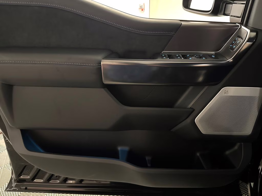 2026 Agate Black Metallic Ford Super Duty F-350 SRW Platinum 4X4 Truck