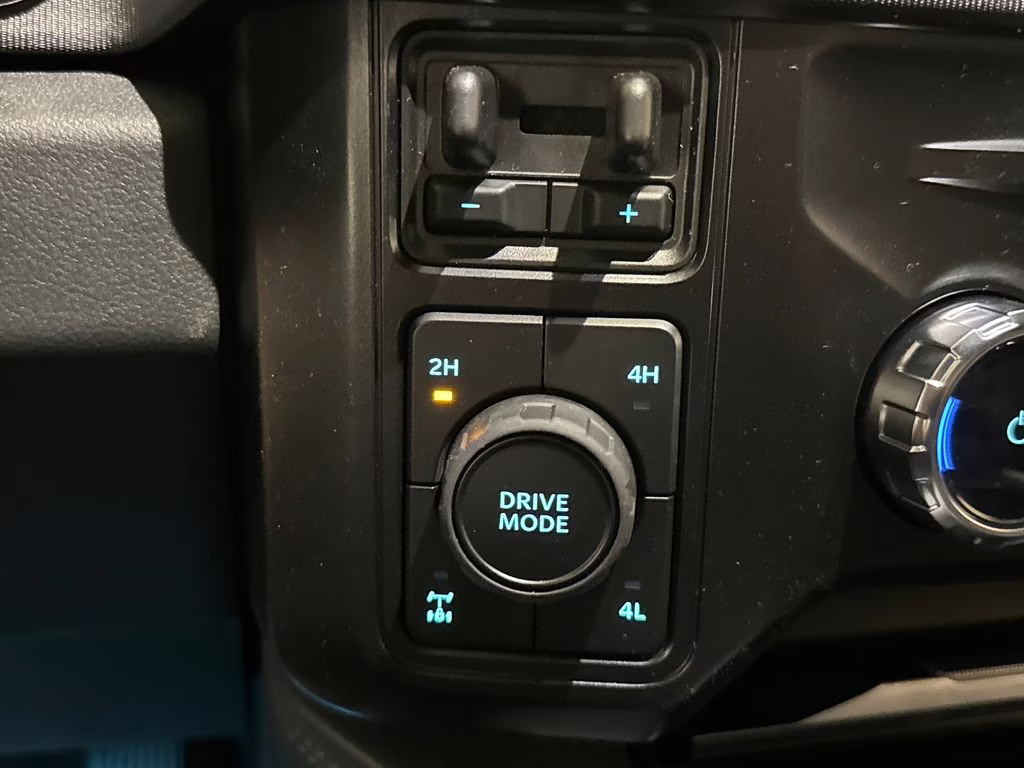 2026 Agate Black Metallic Ford Super Duty F-350 SRW Platinum 4X4 Truck