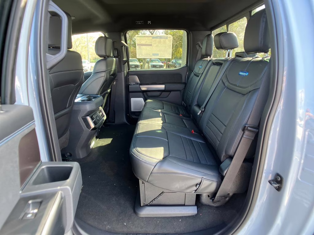 2026 Glacier Gray Metallic TriCoat Ford Super Duty F-350 SRW Platinum 4X4 Truck