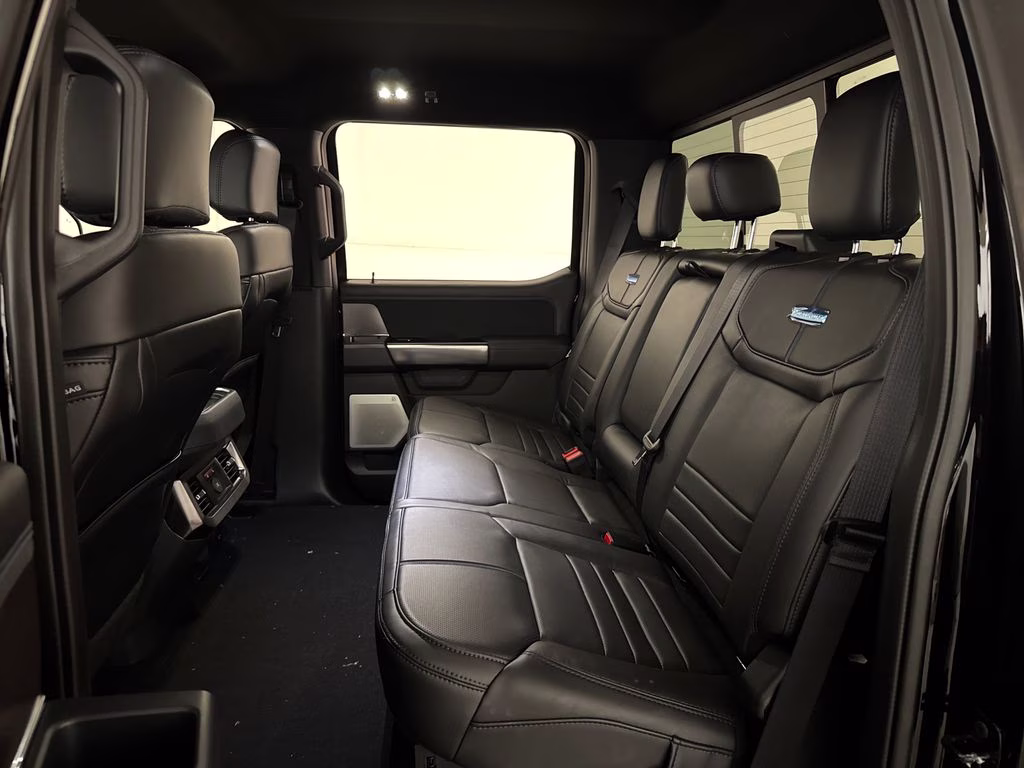 2026 Agate Black Metallic Ford Super Duty F-350 SRW Platinum 4X4 Truck