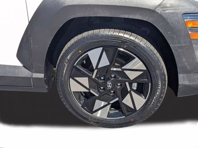 2024 Atlas White Hyundai Kona SEL FWD SUV