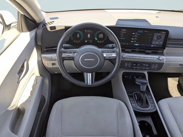 2024 Atlas White Hyundai Kona SEL FWD SUV