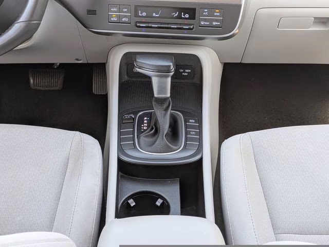 2024 Atlas White Hyundai Kona SEL FWD SUV