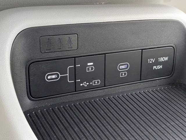 2024 Atlas White Hyundai Kona SEL FWD SUV