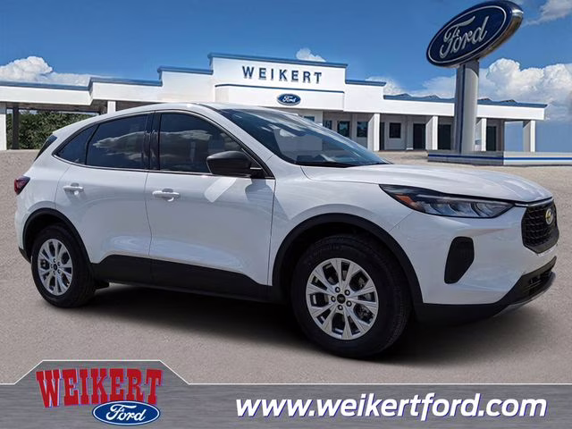 2026 Oxford White Ford Escape Active FWD SUV