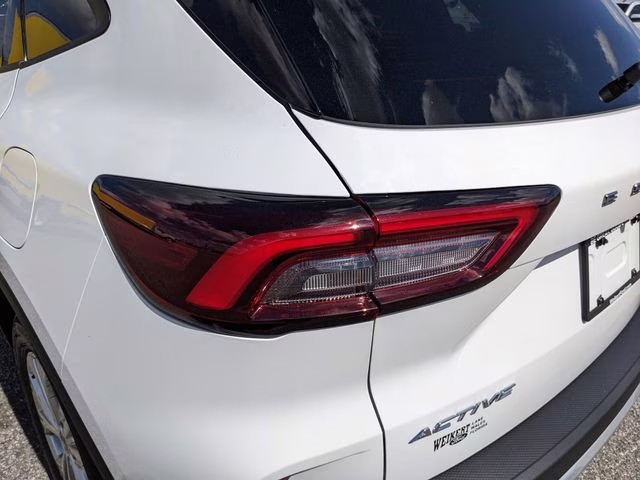 2026 Oxford White Ford Escape Active FWD SUV