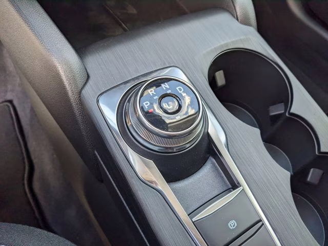 2026 Oxford White Ford Escape Active FWD SUV