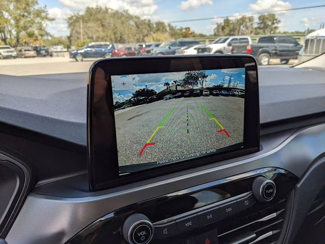 2026 Oxford White Ford Escape Active FWD SUV