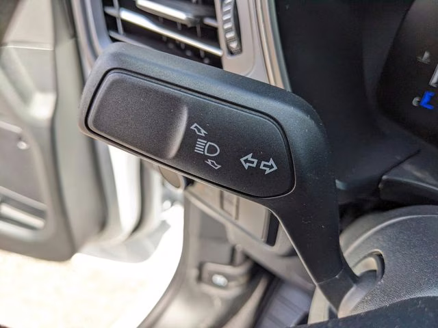 2026 Oxford White Ford Escape Active FWD SUV