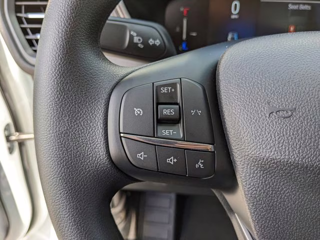 2026 Oxford White Ford Escape Active FWD SUV