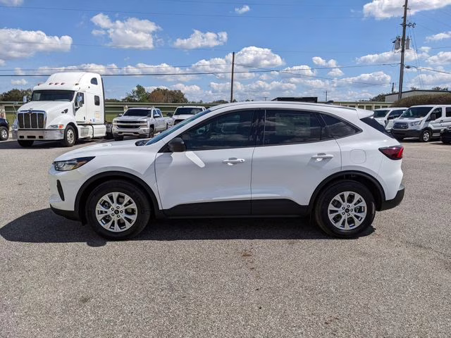 2026 Oxford White Ford Escape Active FWD SUV