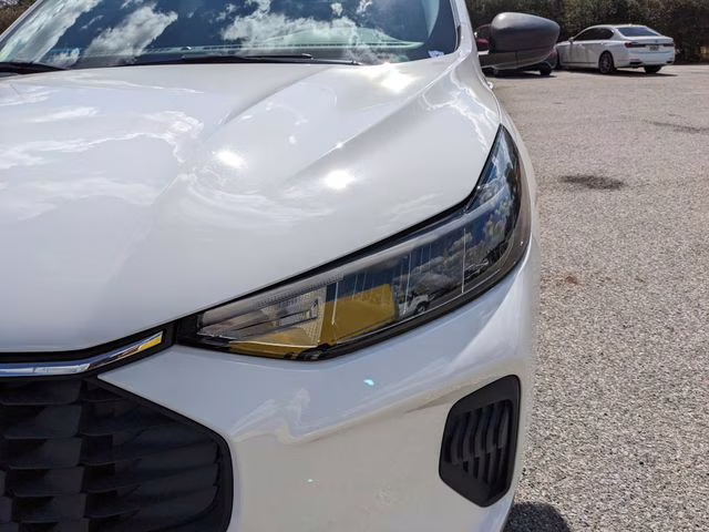 2026 Oxford White Ford Escape Active FWD SUV