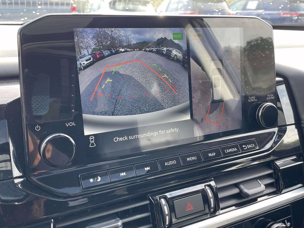 2024 Brilliant Silver Metallic Nissan Pathfinder Platinum FWD SUV