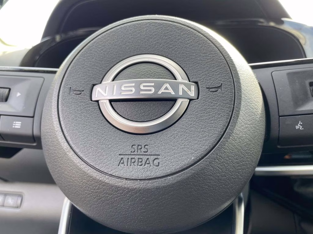 2024 Brilliant Silver Metallic Nissan Pathfinder Platinum FWD SUV