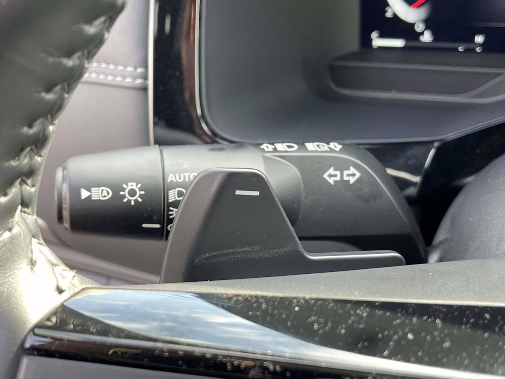 2024 Brilliant Silver Metallic Nissan Pathfinder Platinum FWD SUV