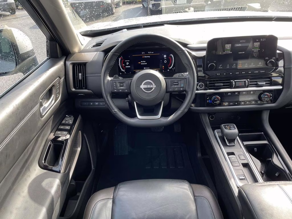 2024 Brilliant Silver Metallic Nissan Pathfinder Platinum FWD SUV