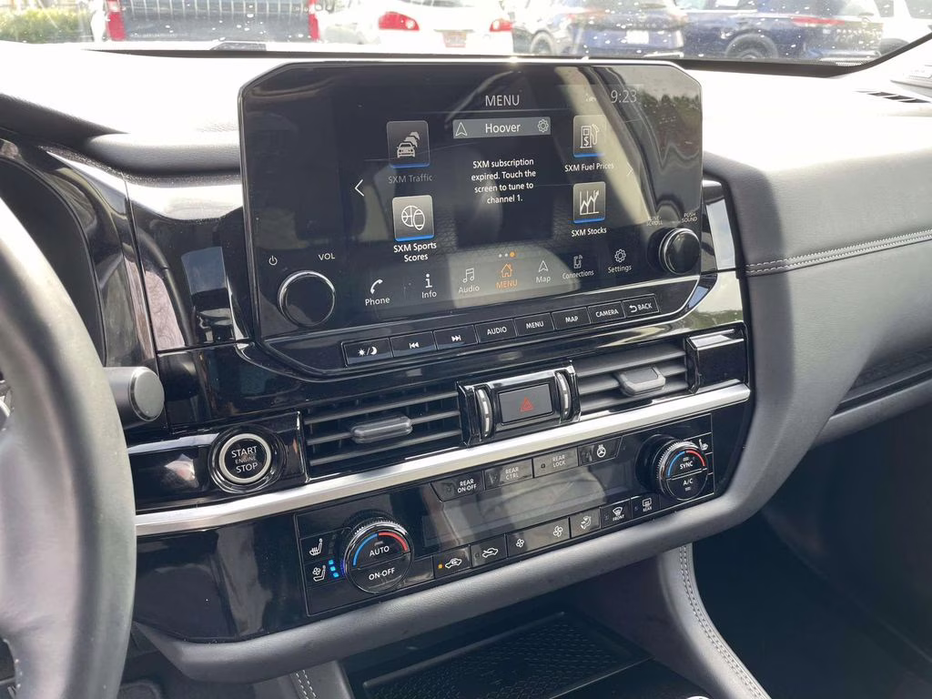 2024 Brilliant Silver Metallic Nissan Pathfinder Platinum FWD SUV