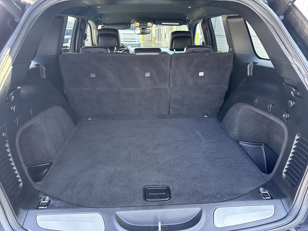 2019 Granite Crystal Metallic Clearcoat Jeep Grand Cherokee Limited RWD SUV